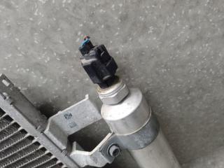 Радиатор кондиционера LEAF 10-17 2011 EM61