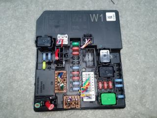 Блок предохранителей моторный отсек LEAF 10-17 2011 EM61