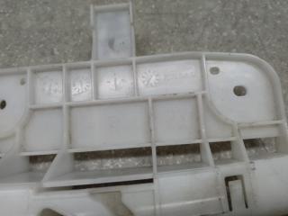 Кронштейн переднего бампера (под фарой) правый NISSAN LEAF 10-17 EM61