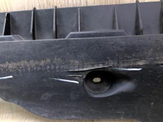 Кронштейн порога левый MODEL Y 19- 2021