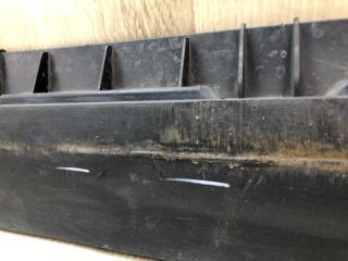 Кронштейн порога левый MODEL Y 19- 2021