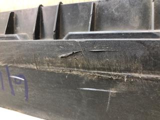 Кронштейн порога левый MODEL Y 19- 2021