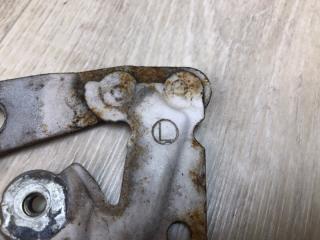 Петля капота левая CAMRY 40 06-11