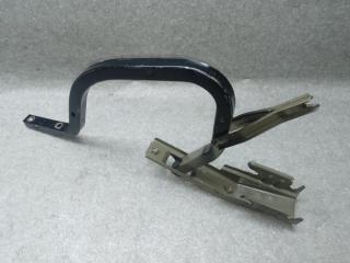 Петля крышки багажника CAMRY 40 06-11 2010 2.5 2ARFE