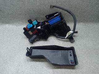 Блок предохранителей моторный отсек TOYOTA CAMRY 40 06-11 2010