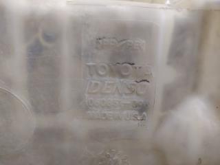 Бачок омывателя SIENNA 11-16 2014 3.5 2GR-FE