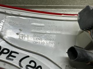 Фонарь наружный правый ESCAPE 12-19 2014