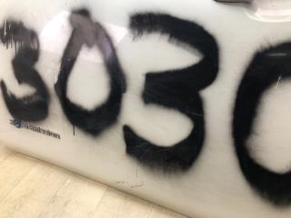 Дверь передняя левая LEAF 10-17 EM61