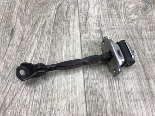 Ограничитель двери передний правый ACCORD CU8 / TSX 08-14