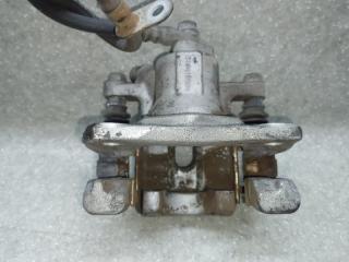 Суппорт тормозной задний правый CAMRY 55 14-17 2015 2.5 2ARFE