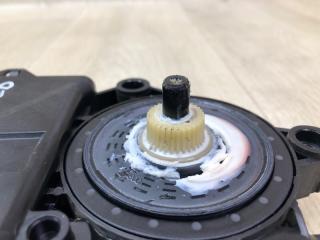 Моторчик стеклоподъемника передний левый SONATA YF 10-14 2012 2.4 G4KK