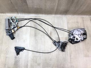 Замок двери задний правый TOYOTA SIENNA 11-16 2011