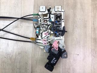 Замок двери задний правый SIENNA 11-16 2011 3.5 2GR-FE