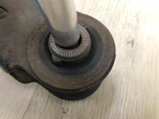 Рычаг задней подвески поперечный нижний правый RAV4 05-12