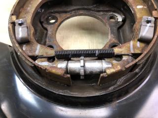 Тормозной механизм задний правый SONATA YF 10-14 2012 2.4 G4KJ