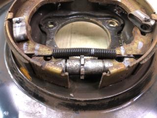 Тормозной механизм задний левый SONATA YF 10-14 2012 2.4 G4KJ