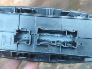 Блок управления стеклоподъемниками левый PATHFINDER R52 12-21