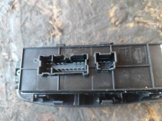 Блок управления стеклоподъемниками левый PATHFINDER R52 12-21