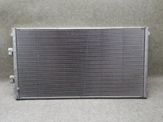 Радиатор кондиционера LEAF 10-17 EM61