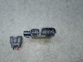 Блок управления вентилятором радиатора NISSAN LEAF 10-17 EM61