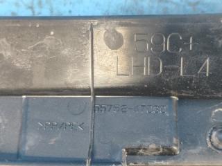 Пластик под лобовое стекло / Жабо PRIUS - 30 09-17