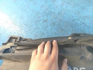 Пластик под лобовое стекло / Жабо PRIUS - 30 09-17